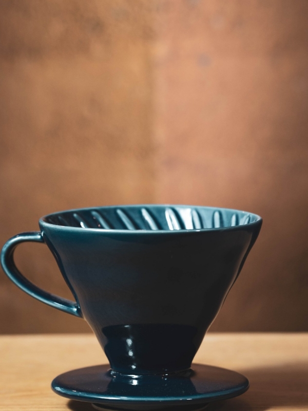 V60 Dripper - Cafetière Hario - Céramique Bleue