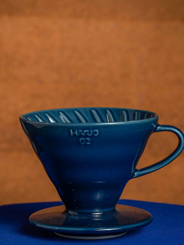 V60 Dripper - Cafetière Hario - Céramique Bleue